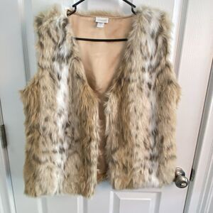Capelli of New York Faux Fur Vest in Tan and Cream